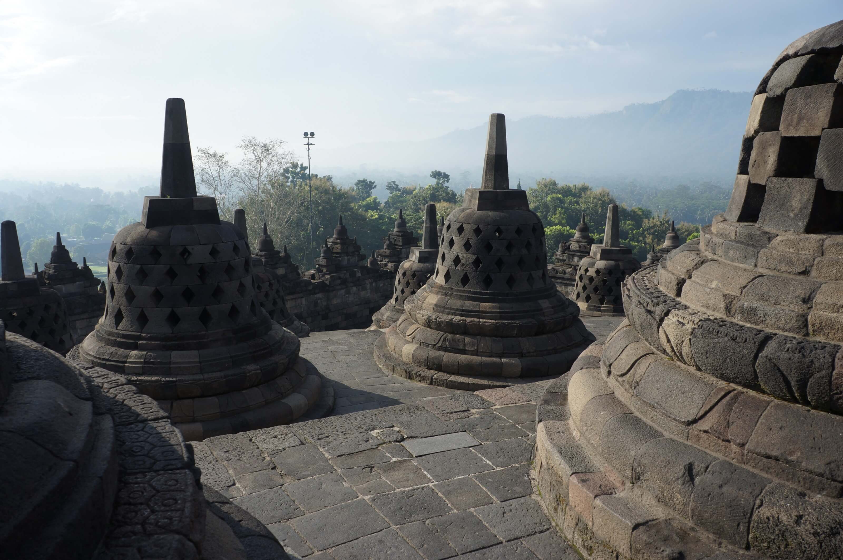 Lever du soleil sur Yogyakarta et Borobudur  en photos