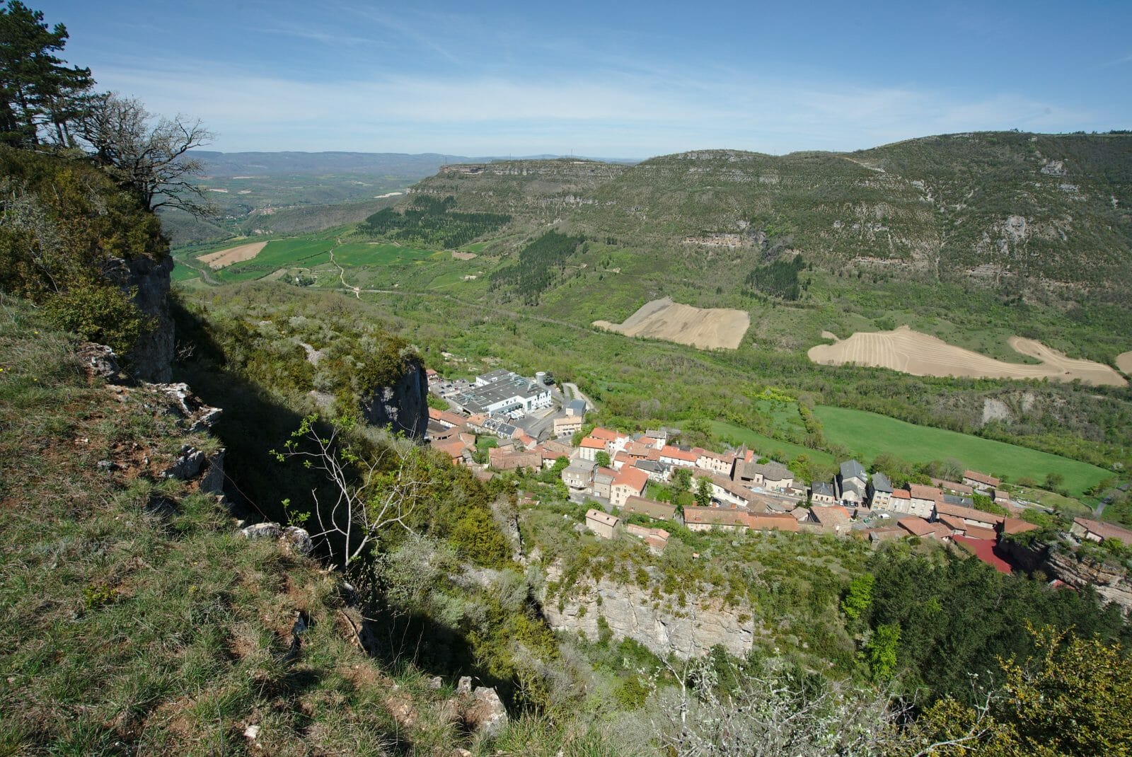 Roquefort En 1 Journée : Visite Des Caves, Randonnée Et Dégustation