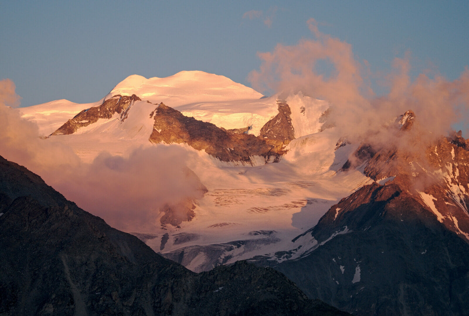 The Tour Du Saint-Bernard: A 7-day Hike In The Swiss And Italian Alps