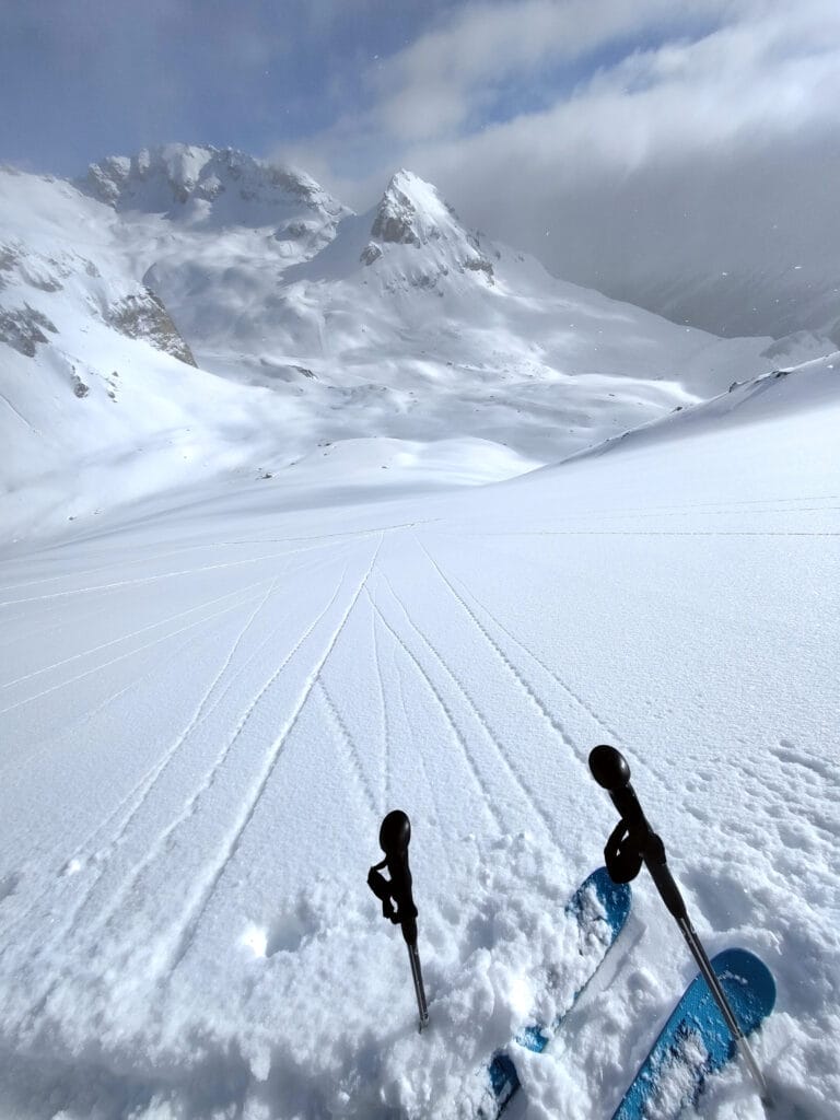 belle poudreuse en ski de rando