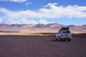 jeep dans le désert dans le Sud Lipez