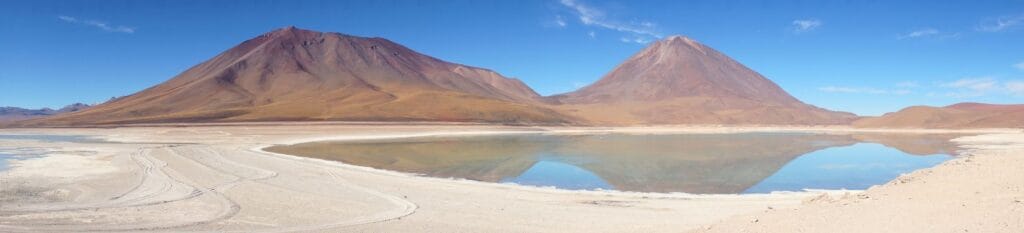 la laguna Verde et le volcan Licancabur dans le Sud Lipez en Bolivie