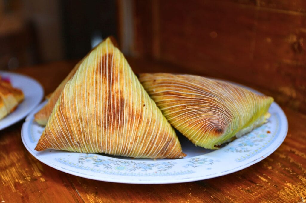 les humintas, des chaussons salés ou sucrés dans des feuilles de maïs