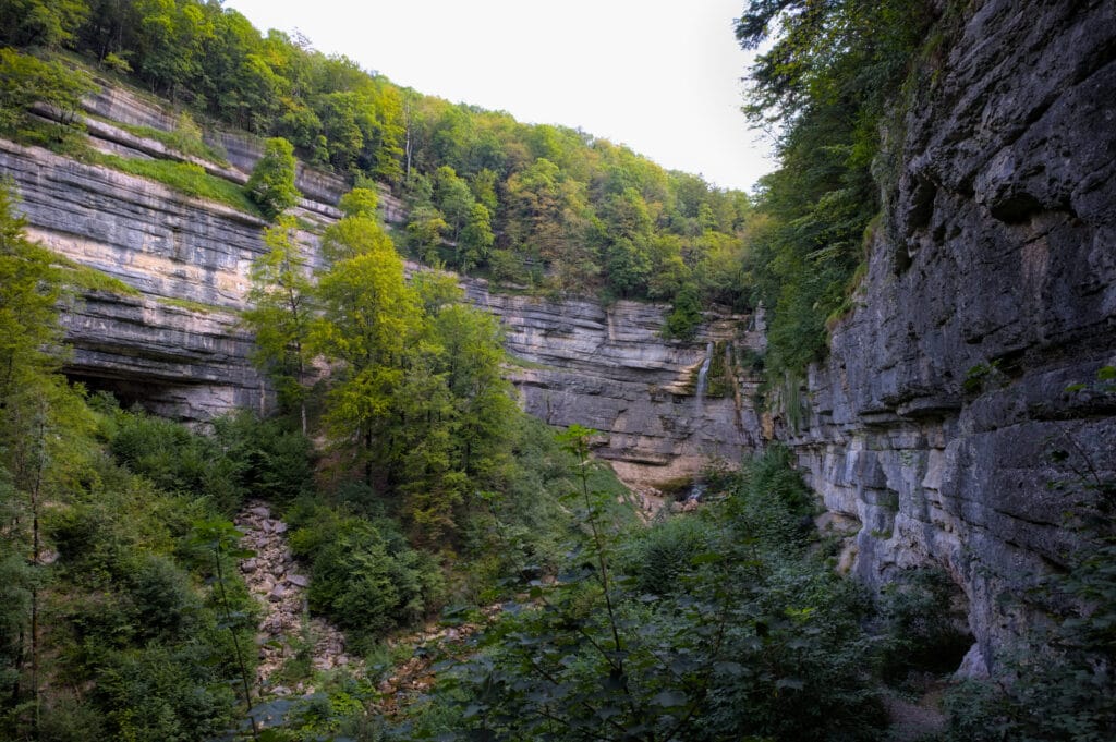 gorge cascade du hérisson