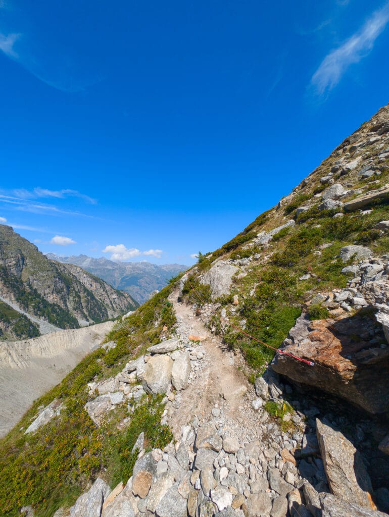 corde sur le sentier vers la Bordierhütte du Gross Bigerhorn