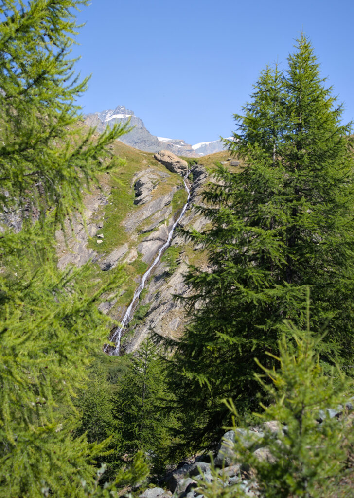 cascade juste avant le Stellisee