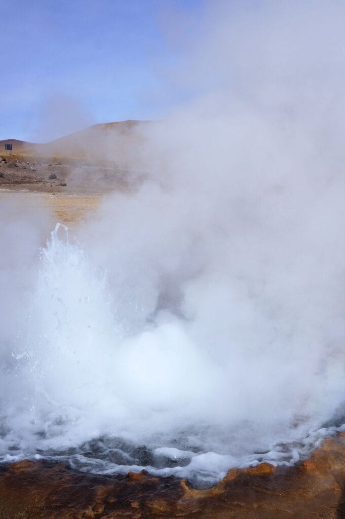 un geyser au Chili