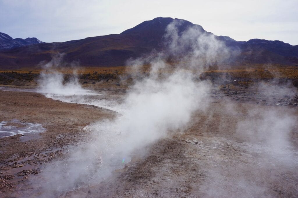 les geysers del Tation au nord de San Pedro de Atacama