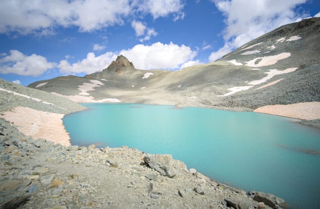 lac turquoise du col Collon