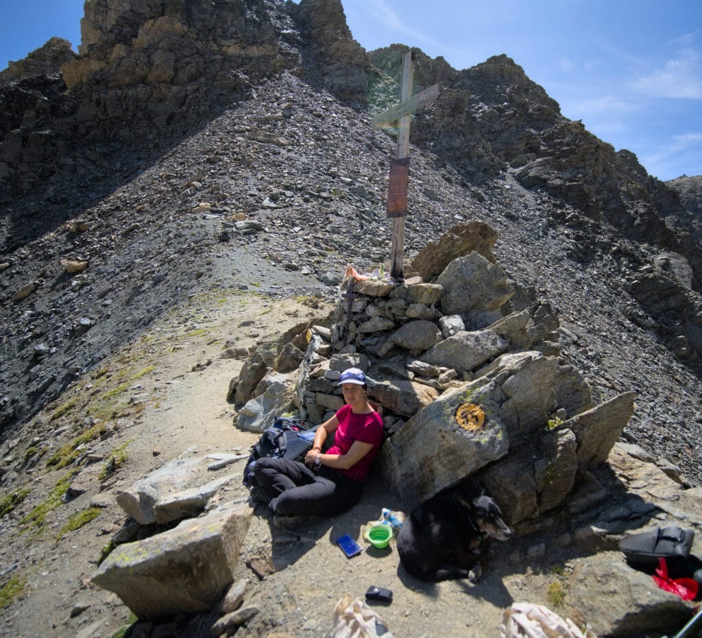 enfin arrivé au sommet du col de Valcornera