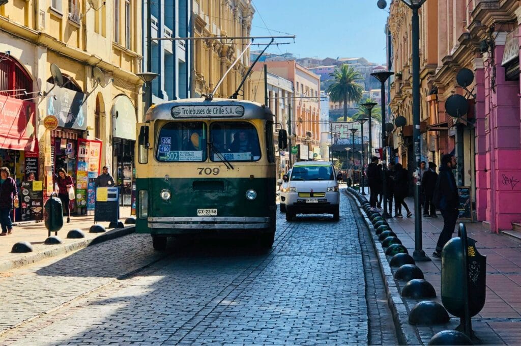 bus trolley dans valparaiso