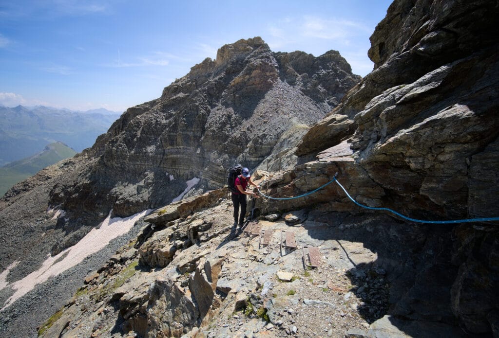 c'est aérien entre le col de valcornera et le refuge perucca vuillermoz