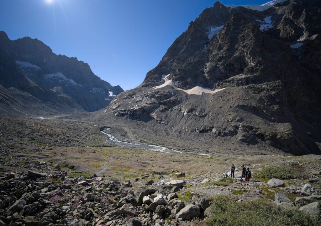 un petite descente vers le haut glacier d'Arolla