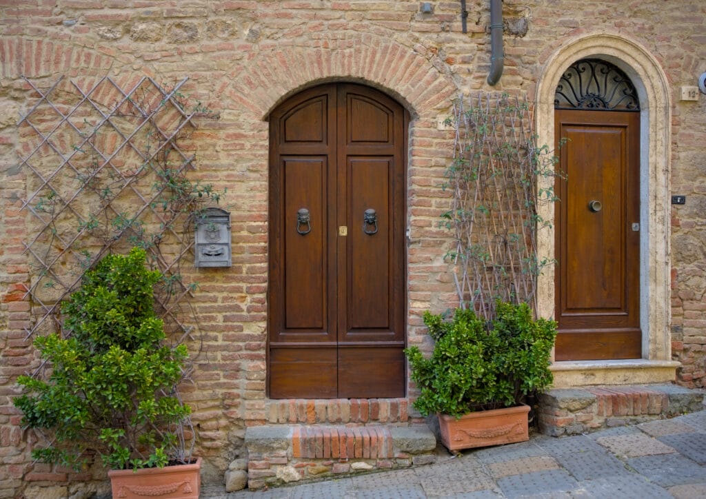 portes village toscane