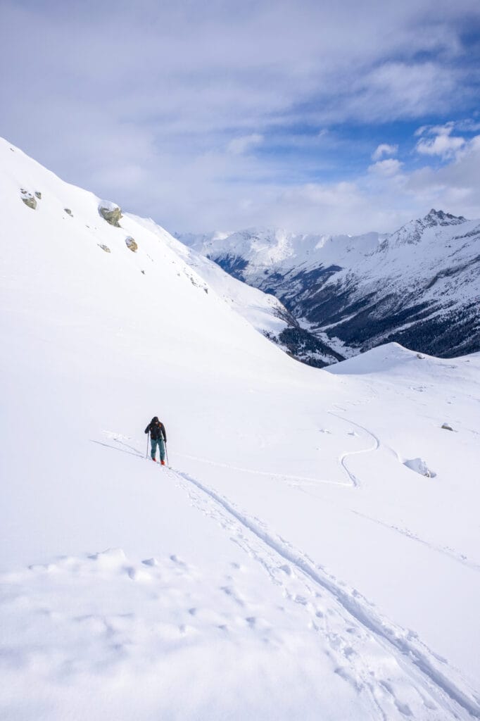 Montée sur le glacier de Pièce