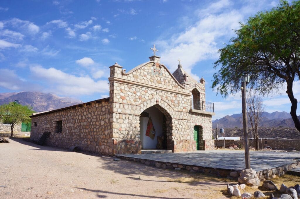 église sur le bord de la route 40 en Argentine