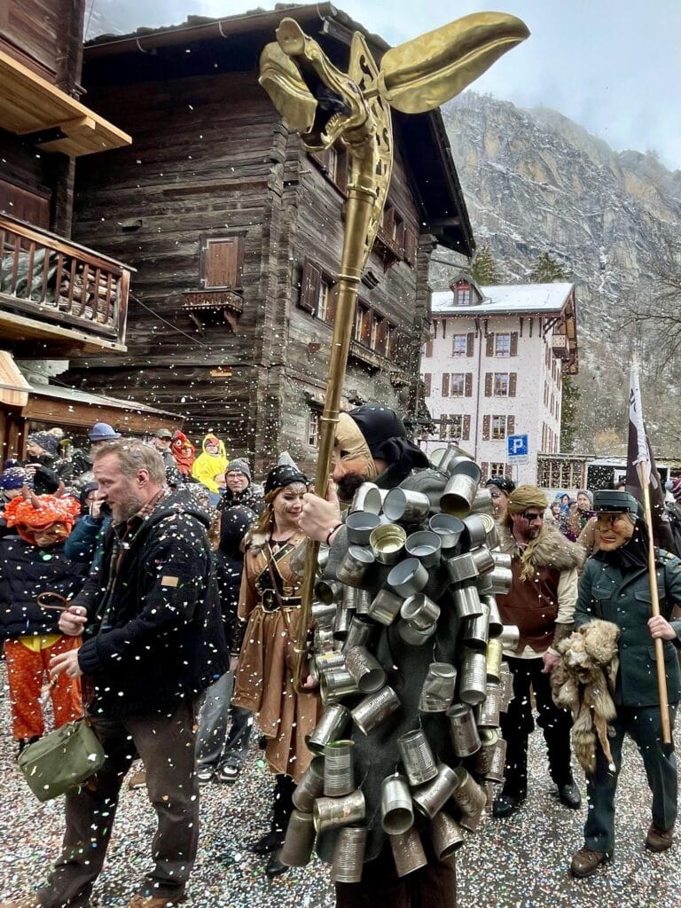 parade carnaval evolène