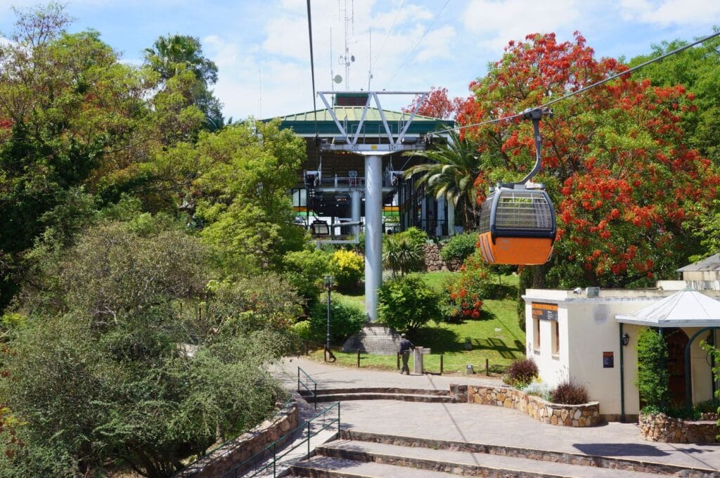 le téléphérique San Bernardo