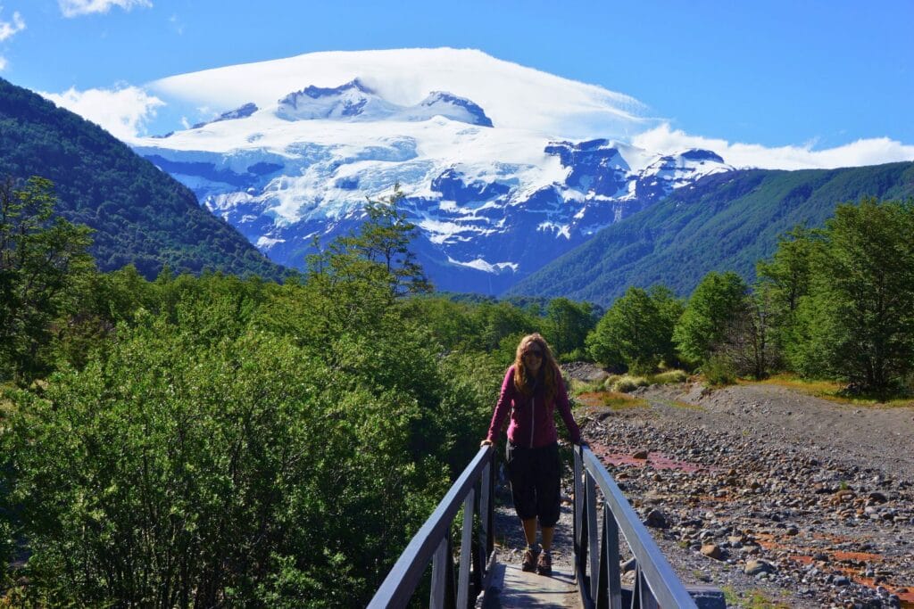 Fabienne on a hiking trail facing the Tronador volcano in Pampa Linda