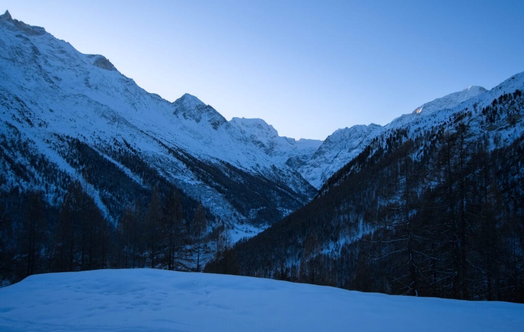 le joli vallon d'Arolla au petit matin